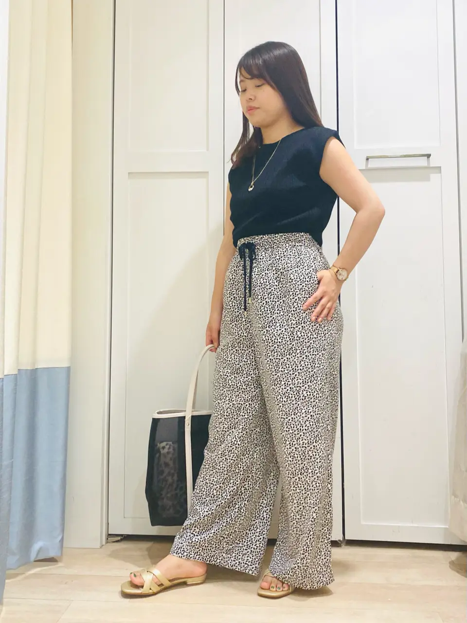 ANY SIS スタッフ コーディネート画像