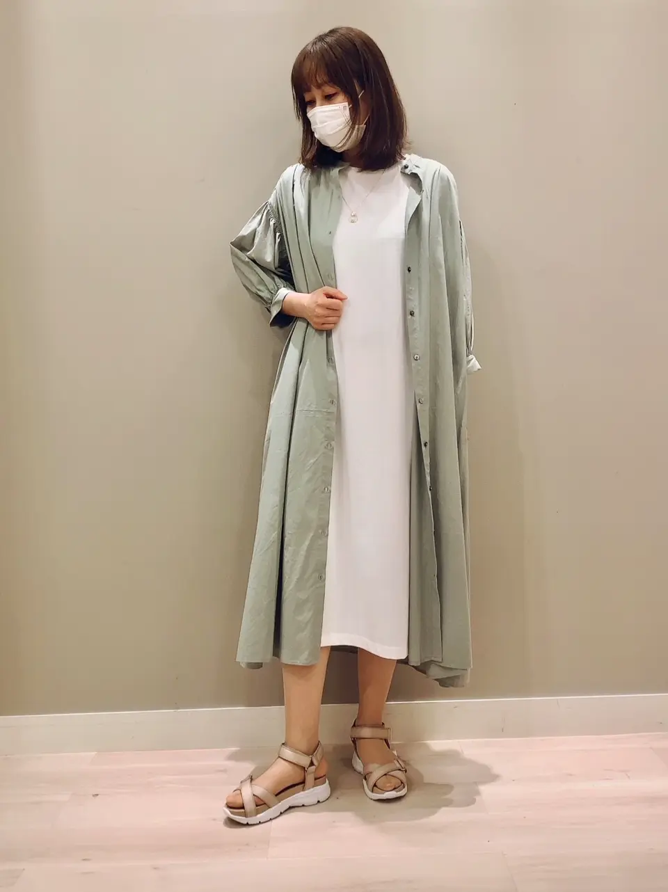 ANY SIS スタッフ コーディネート画像