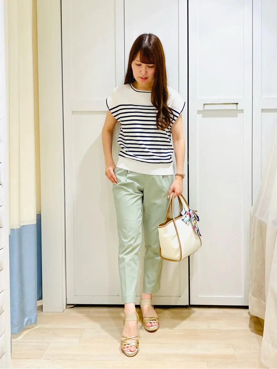 ANY SIS スタッフ コーディネート画像