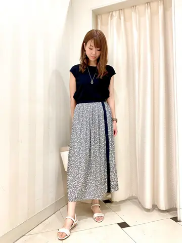 ANY SIS 金井 コーディネート画像