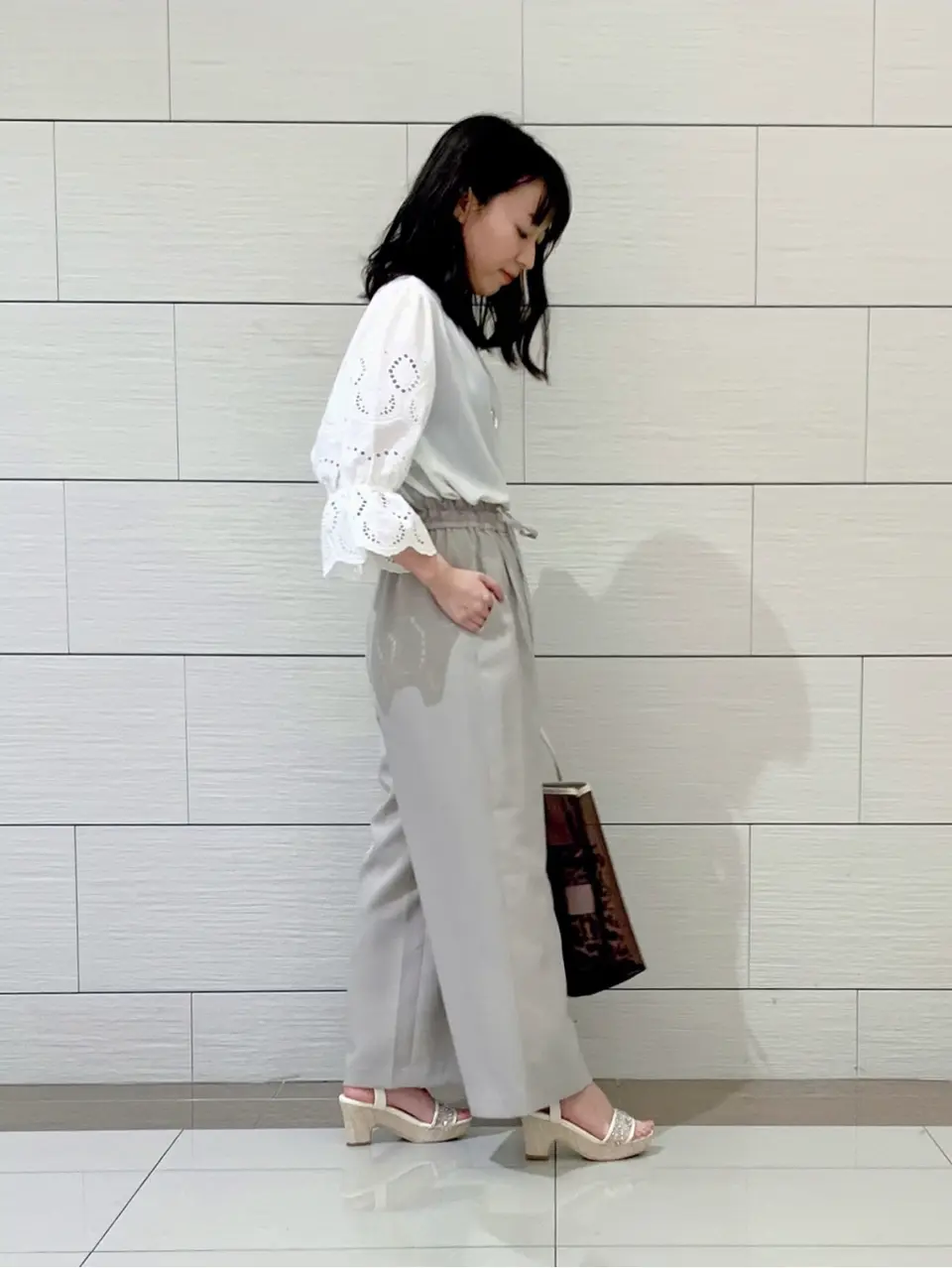 ANY SIS スタッフ コーディネート画像