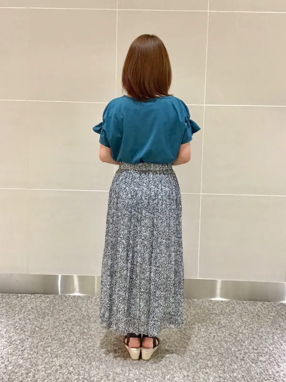 ANY SIS 浅野 コーディネート画像