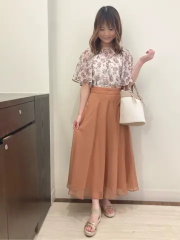 ANY SIS スタッフ コーディネート画像