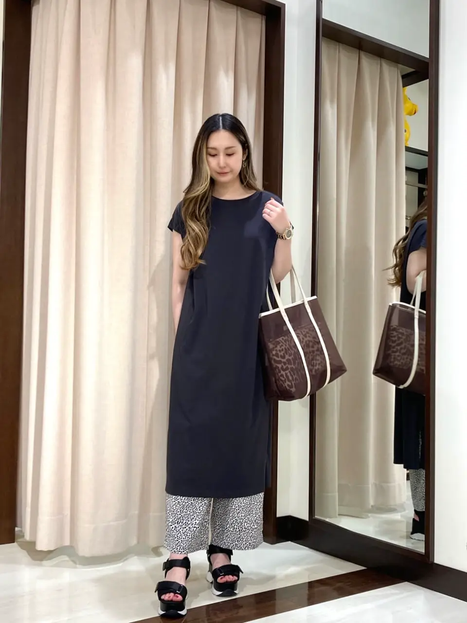 ANY SIS STAFF コーディネート画像