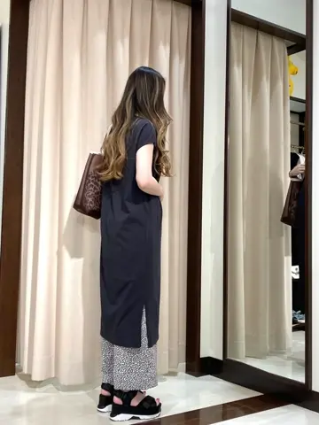 ANY SIS STAFF コーディネート画像