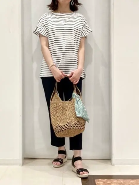 ANY SIS スタッフ コーディネート画像