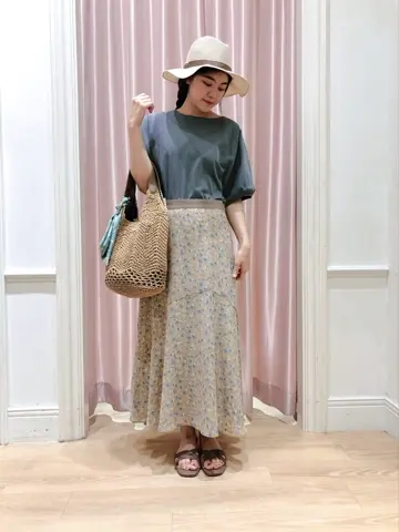 ANY SIS スタッフ コーディネート画像