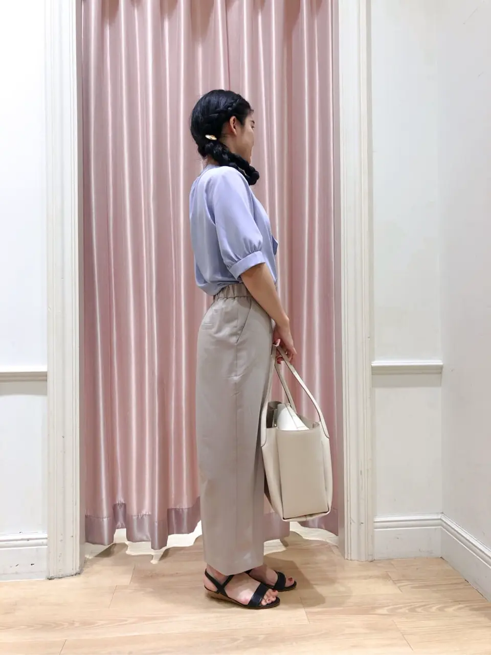 ANY SIS スタッフ コーディネート画像