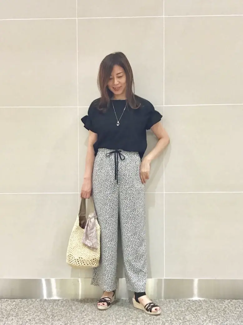 ANY SIS スタッフ コーディネート画像