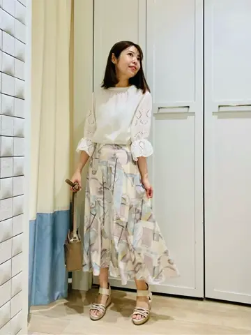 ANY SIS スタッフ コーディネート画像