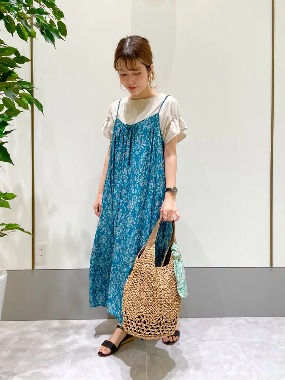 ANY SIS スタッフ コーディネート画像