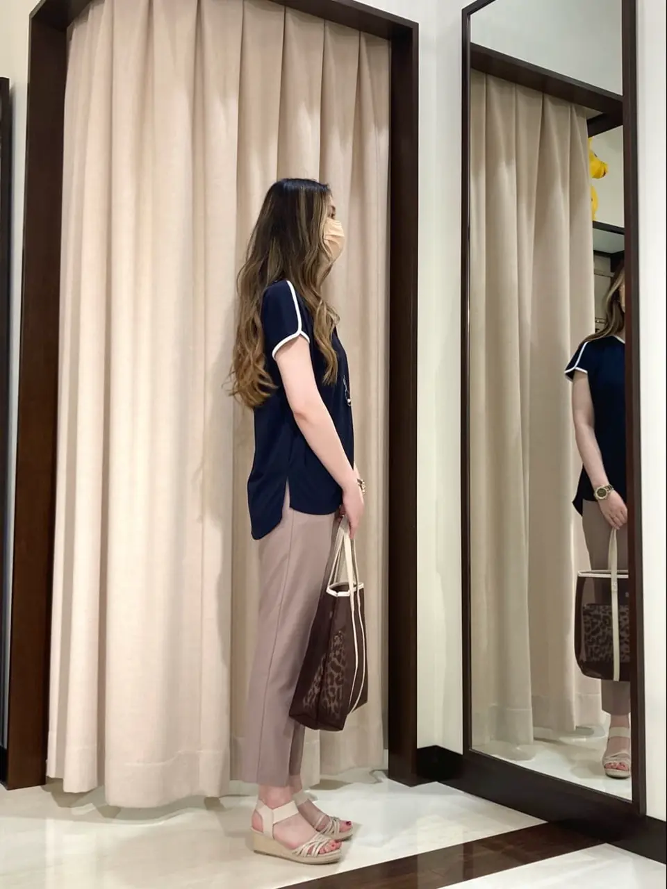 ANY SIS STAFF コーディネート画像