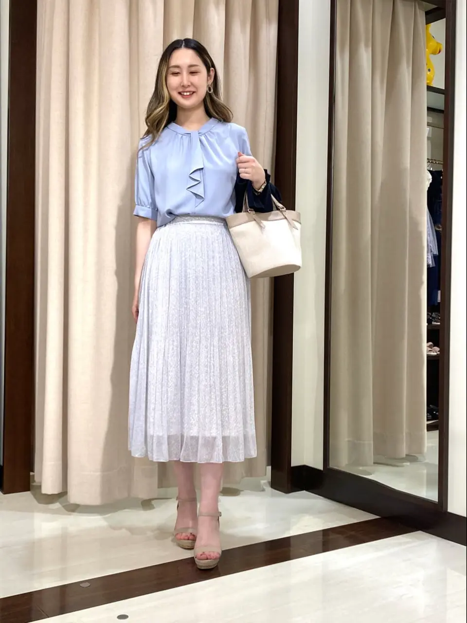 ANY SIS STAFF コーディネート画像