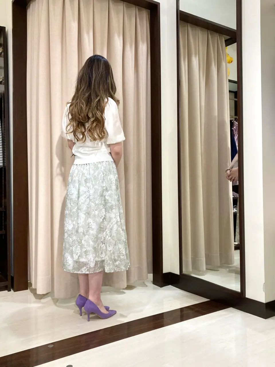 ANY SIS STAFF コーディネート画像