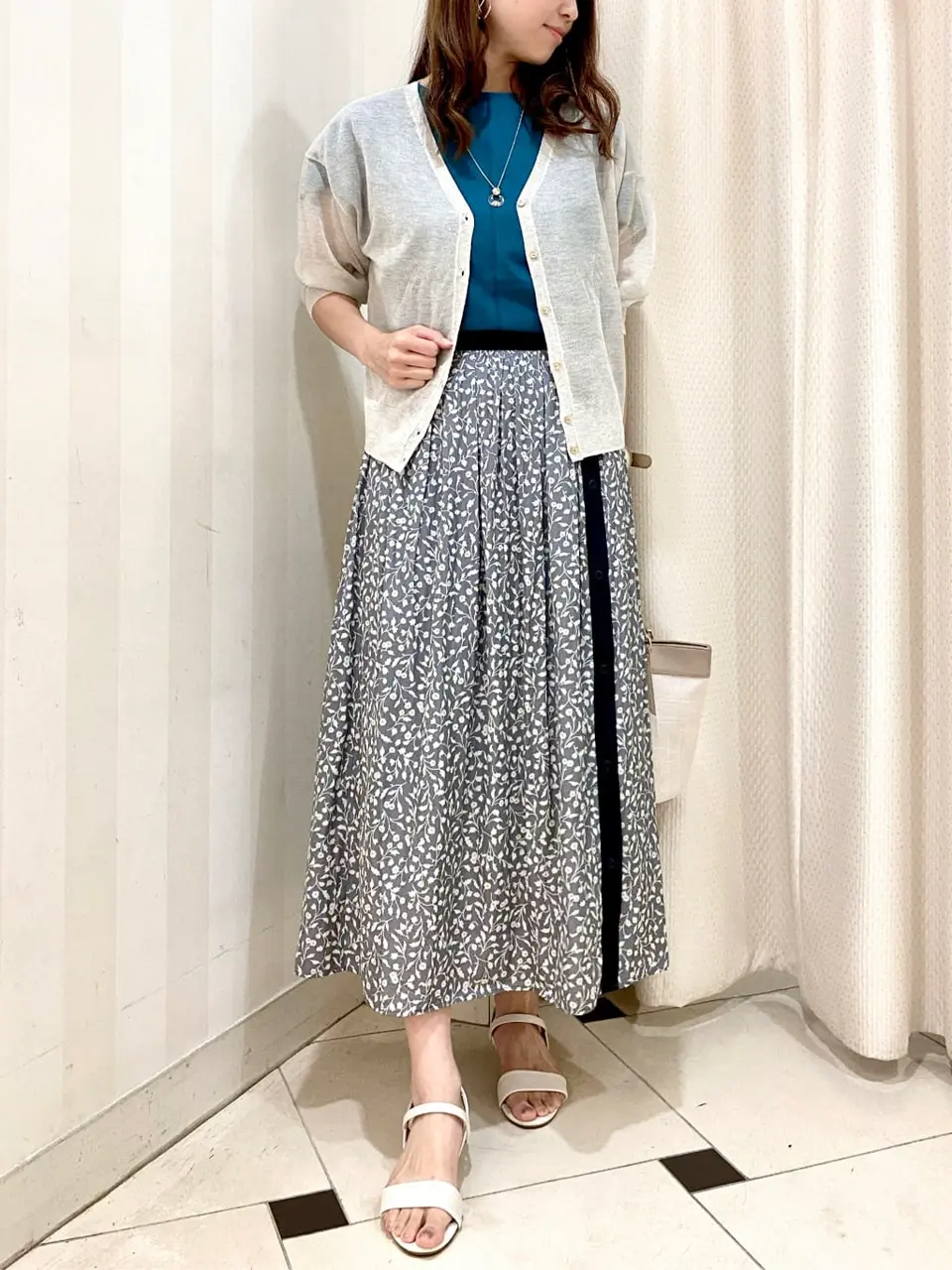 ANY SIS 金井 コーディネート画像