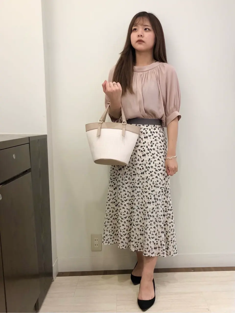 ANY SIS スタッフ コーディネート画像