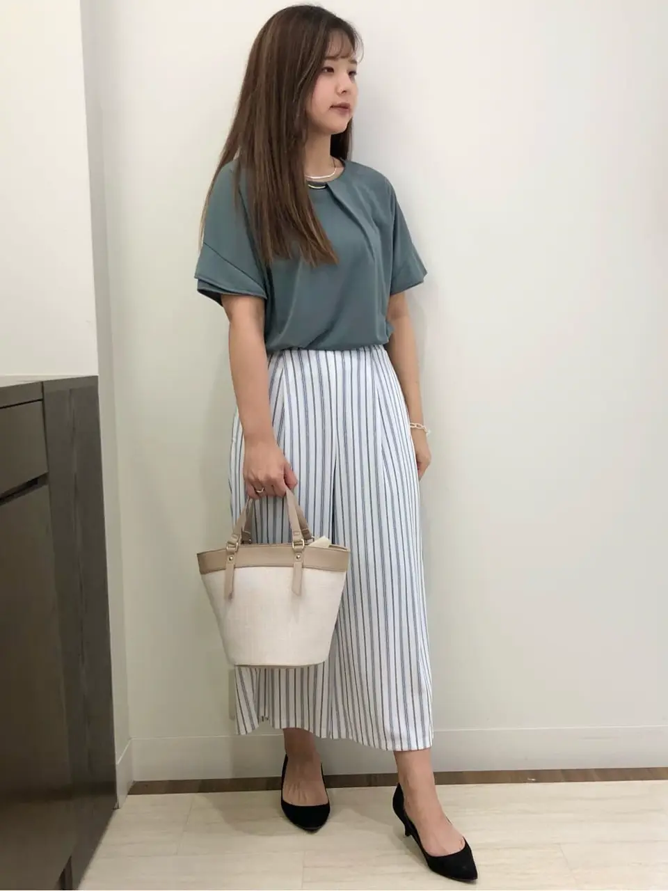 ANY SIS スタッフ コーディネート画像