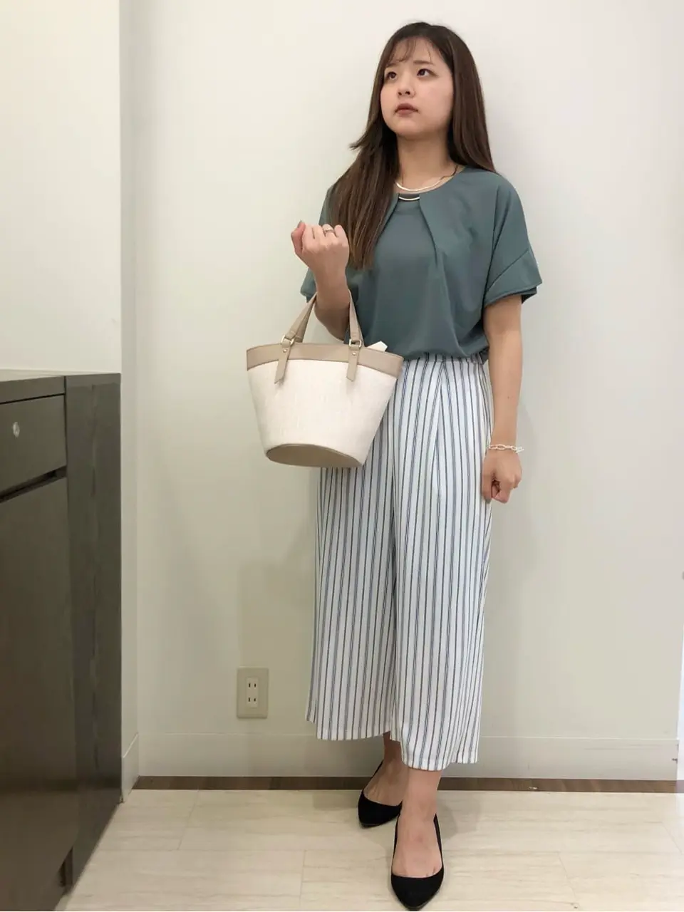 ANY SIS スタッフ コーディネート画像