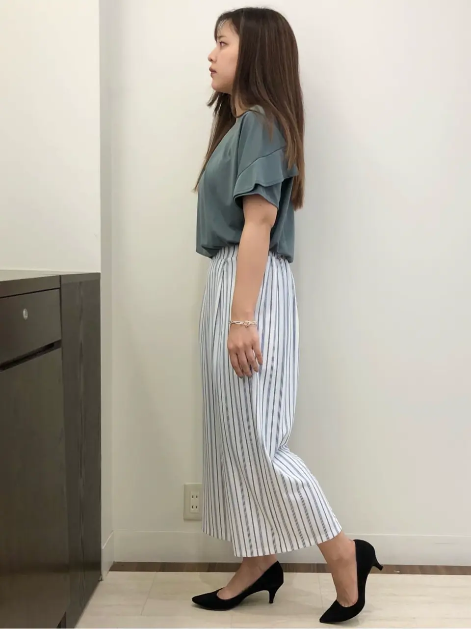 ANY SIS スタッフ コーディネート画像