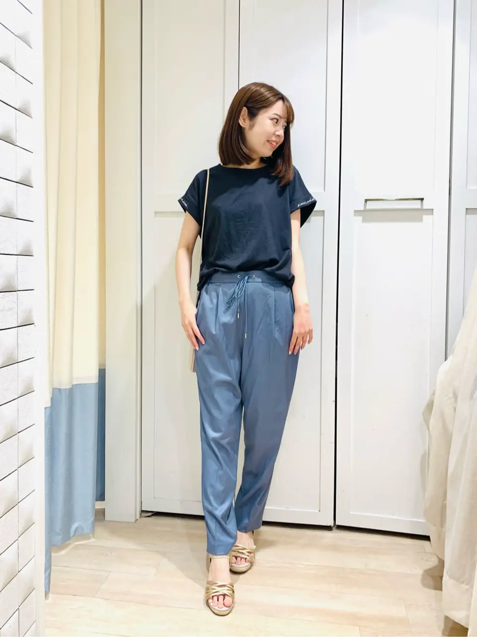 ANY SIS スタッフ コーディネート画像