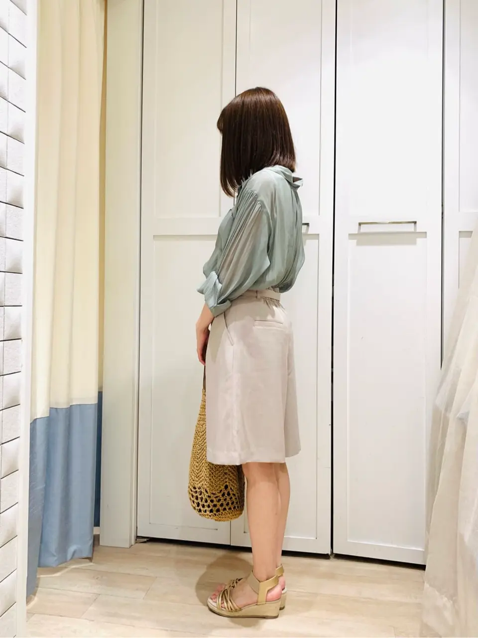 ANY SIS スタッフ コーディネート画像