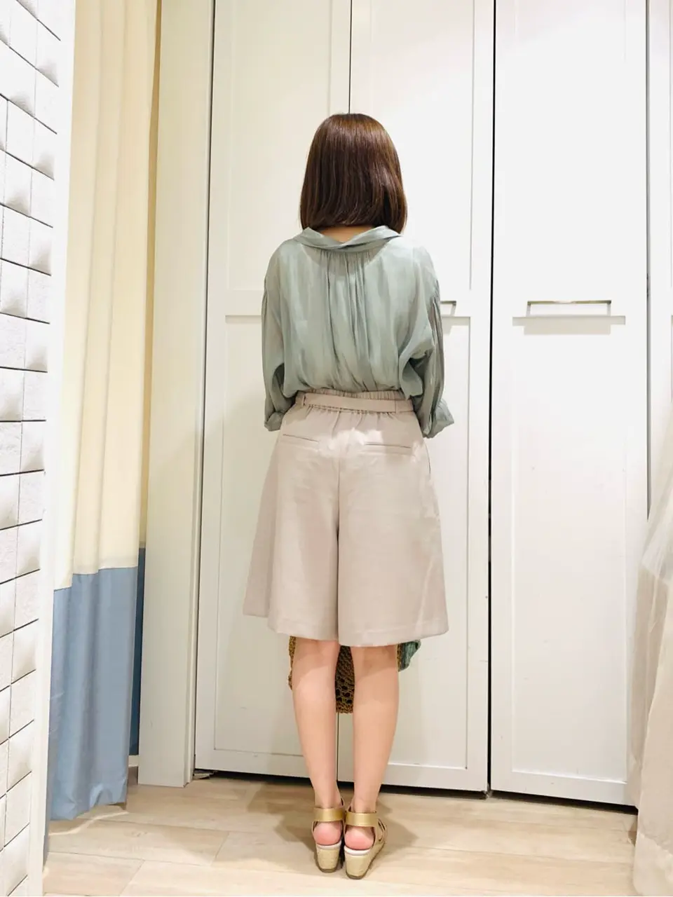 ANY SIS スタッフ コーディネート画像