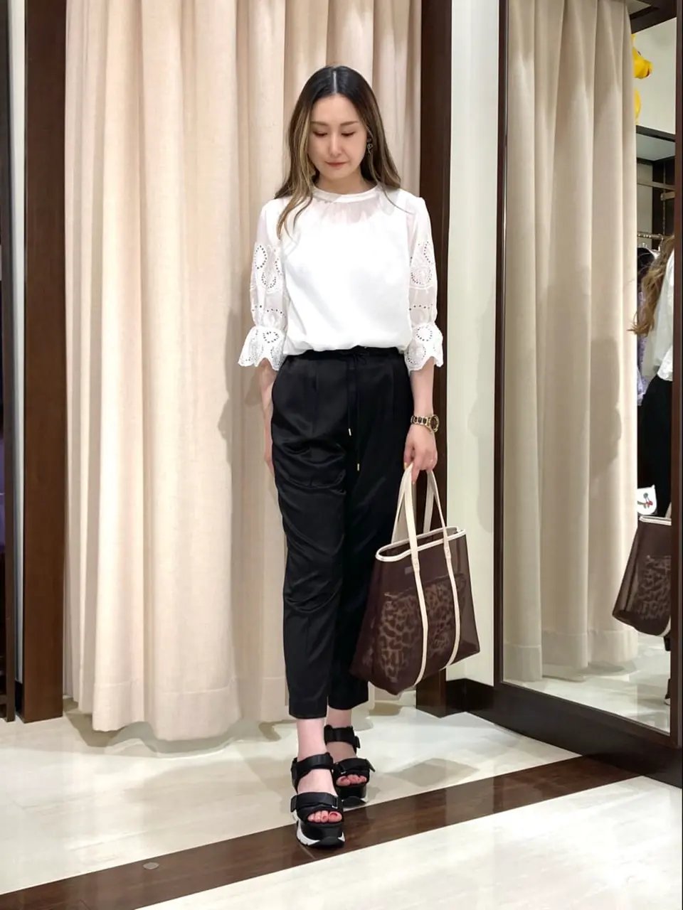 ANY SIS STAFF コーディネート画像