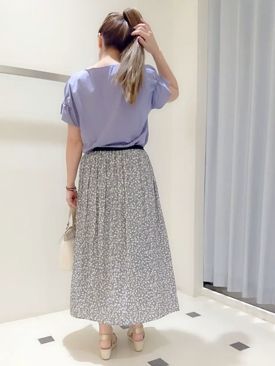 ANY SIS 加藤 コーディネート画像