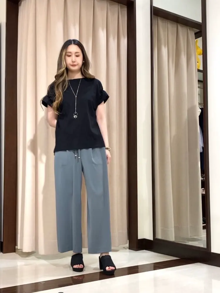 ANY SIS STAFF コーディネート画像