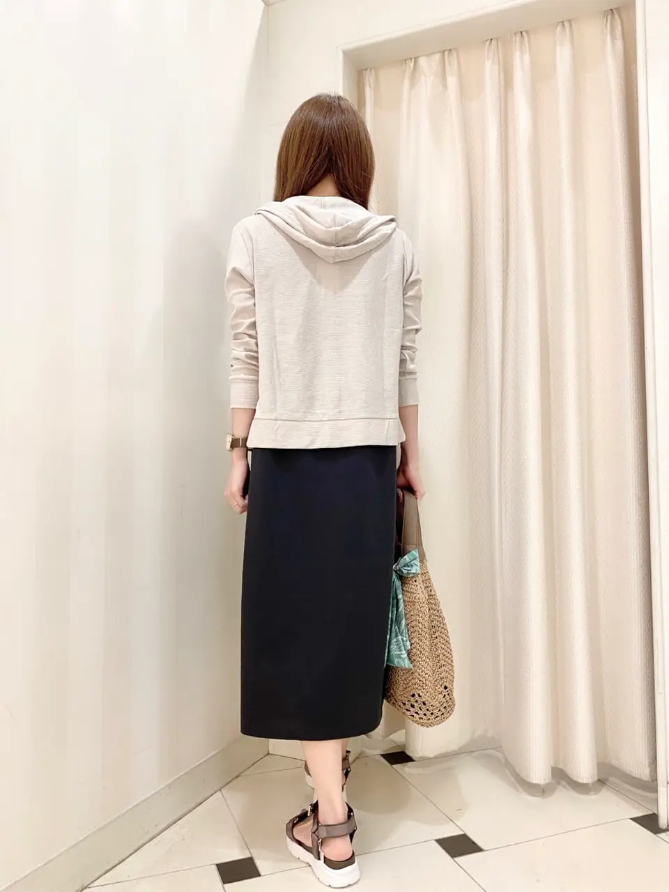 ANY SIS 金井 コーディネート画像