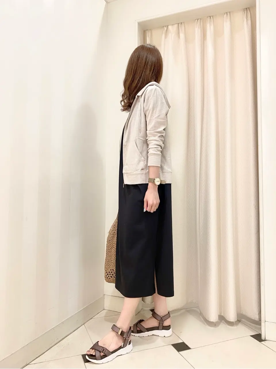 ANY SIS 金井 コーディネート画像