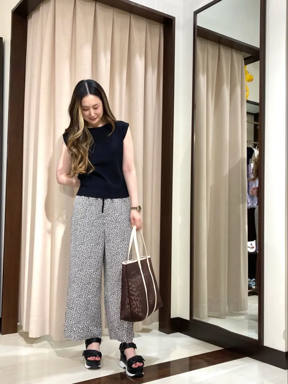 ANY SIS STAFF コーディネート画像