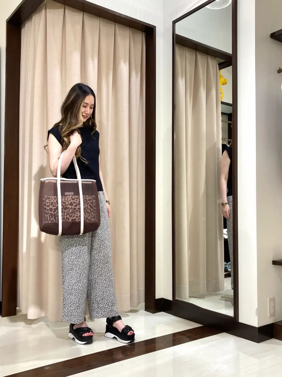 ANY SIS STAFF コーディネート画像