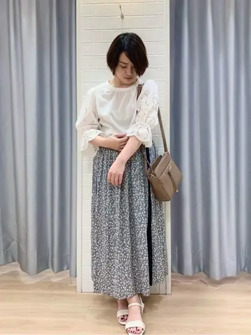 ANY SIS 丸岡 コーディネート画像