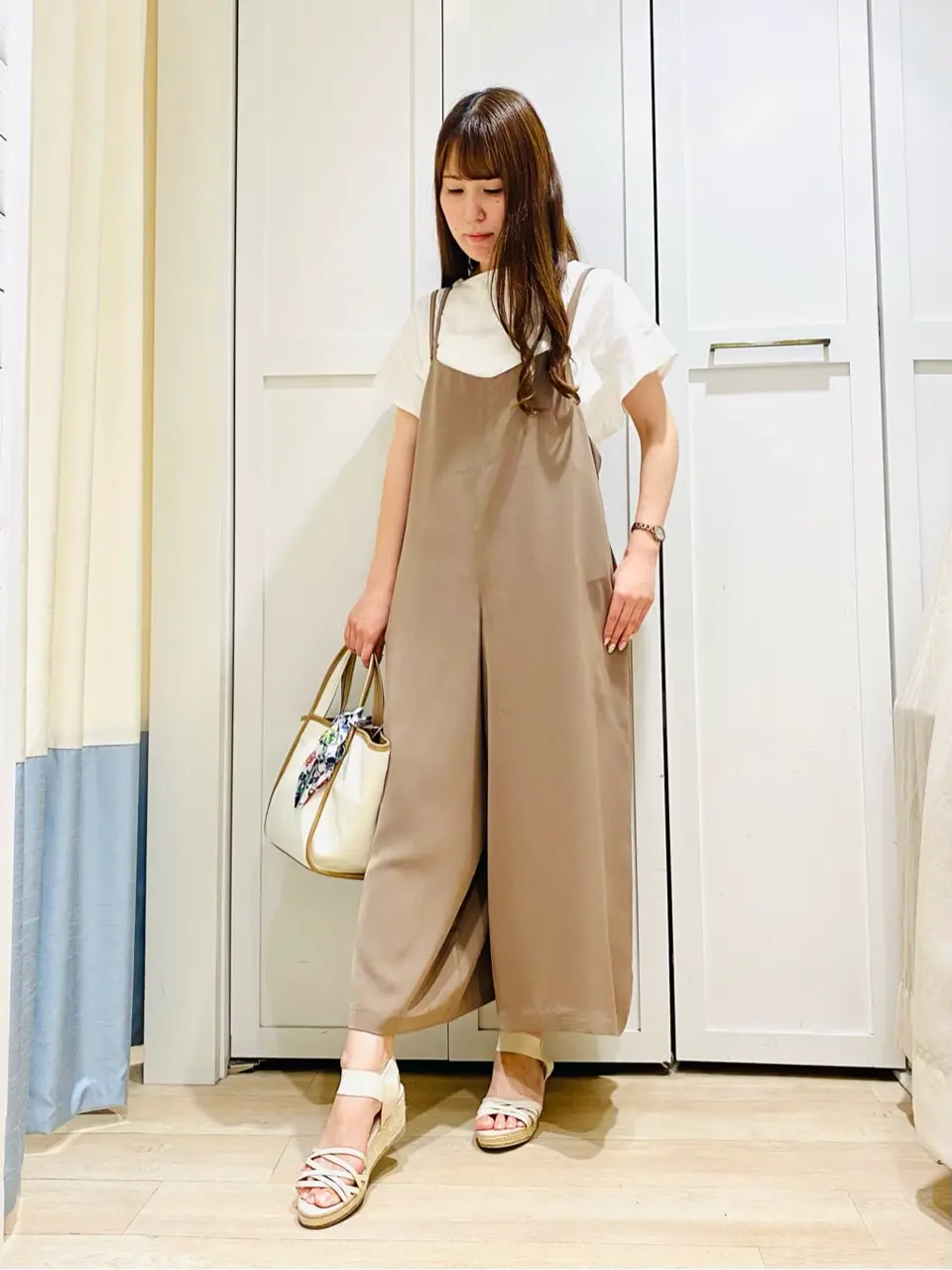 ANY SIS スタッフ コーディネート画像