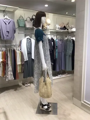 ANY SIS 島崎 コーディネート画像