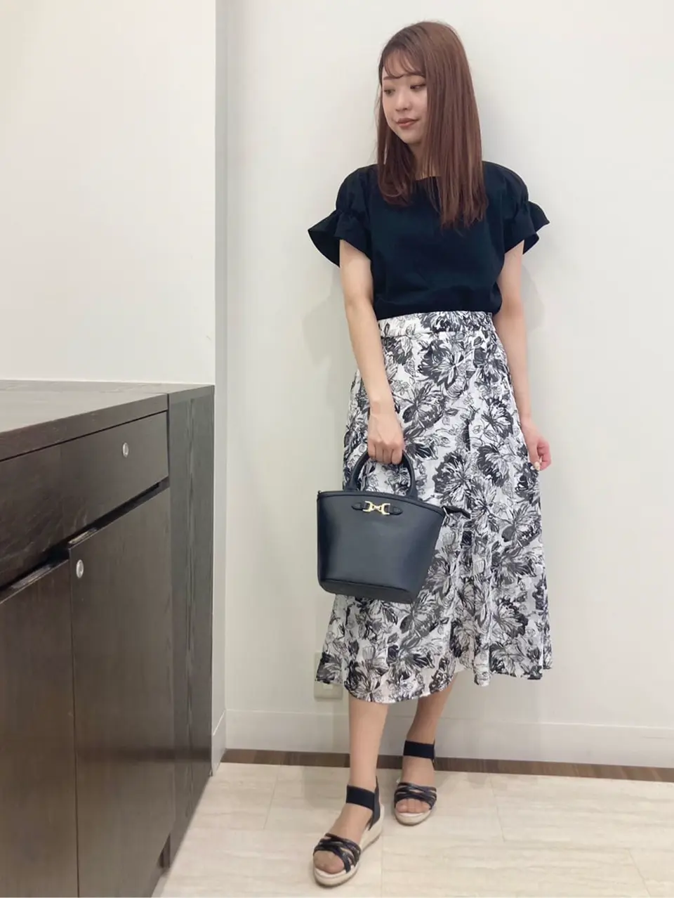 ANY SIS スタッフ コーディネート画像