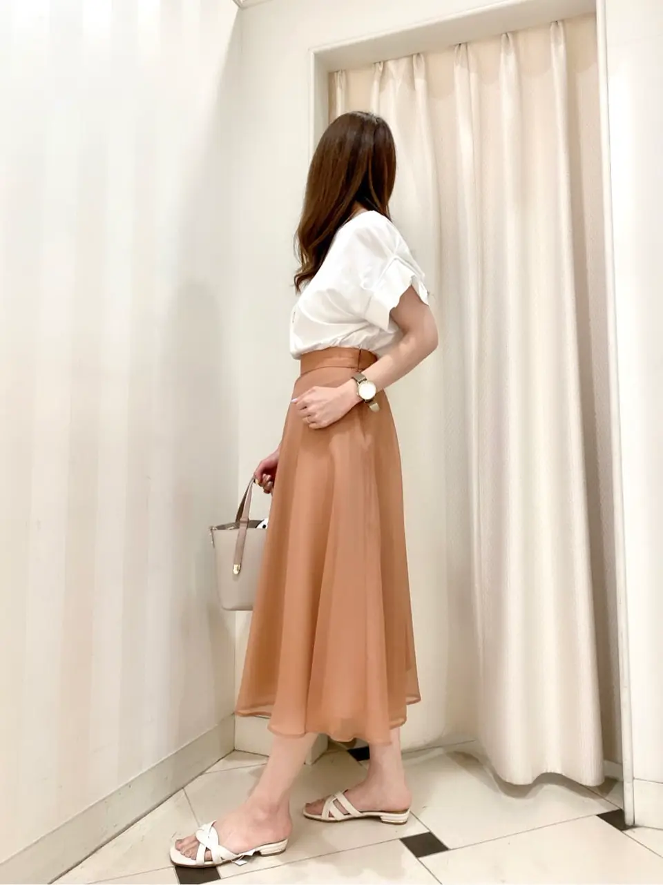 ANY SIS 金井 コーディネート画像