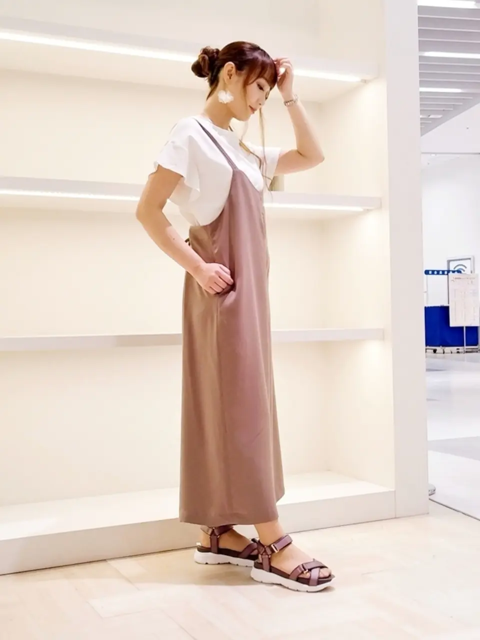 ANY SIS 福本 加奈 コーディネート画像