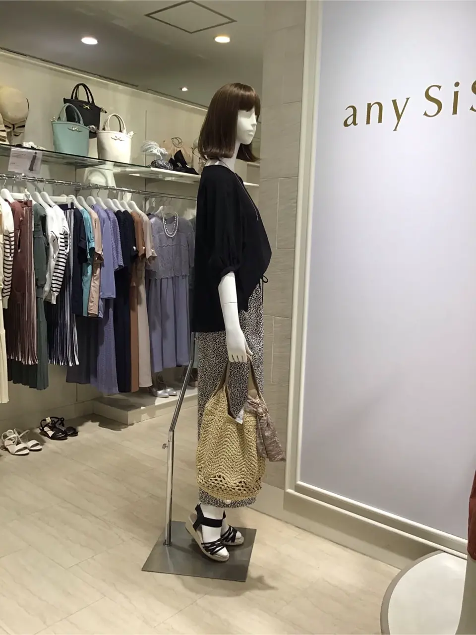 ANY SIS 島崎 コーディネート画像