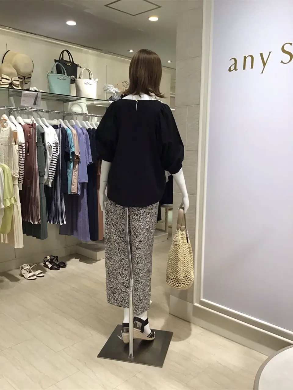 ANY SIS 島崎 コーディネート画像