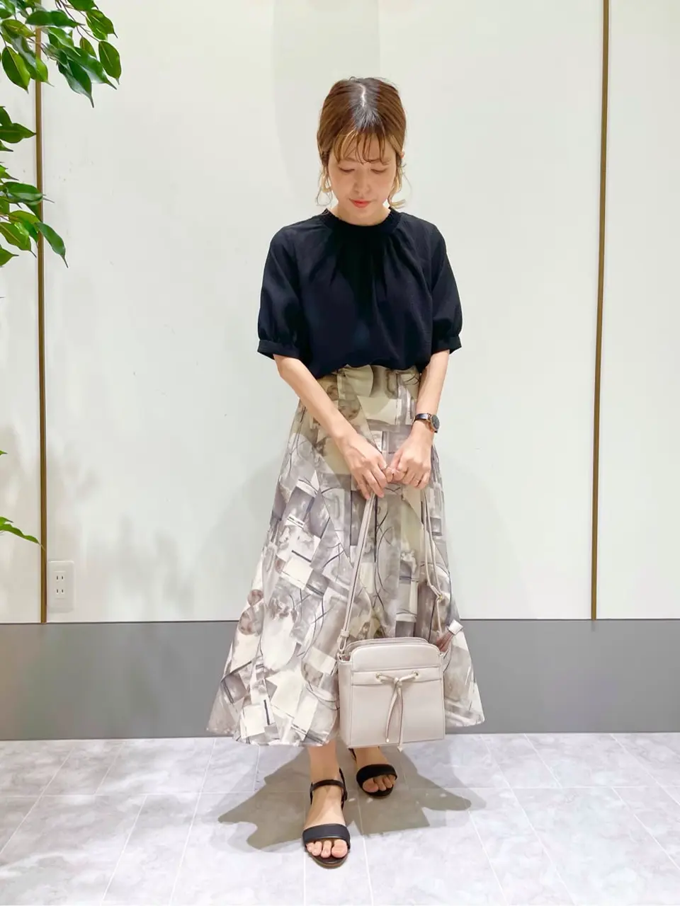 ANY SIS スタッフ コーディネート画像