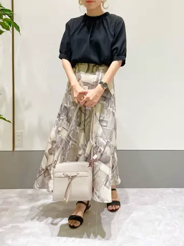 ANY SIS スタッフ コーディネート画像