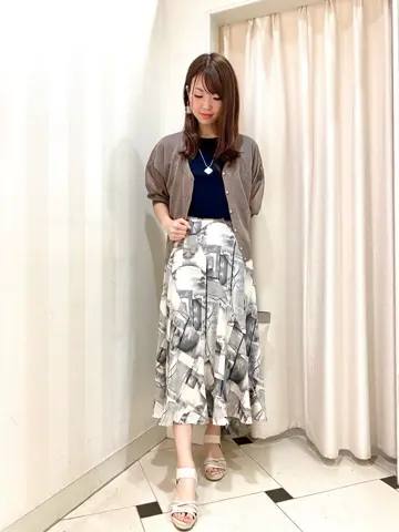 ANY SIS 金井 コーディネート画像