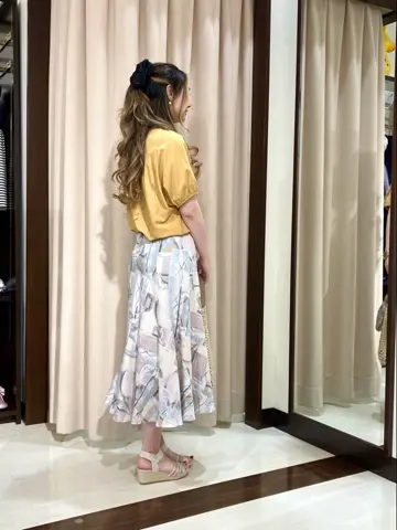 ANY SIS STAFF コーディネート画像