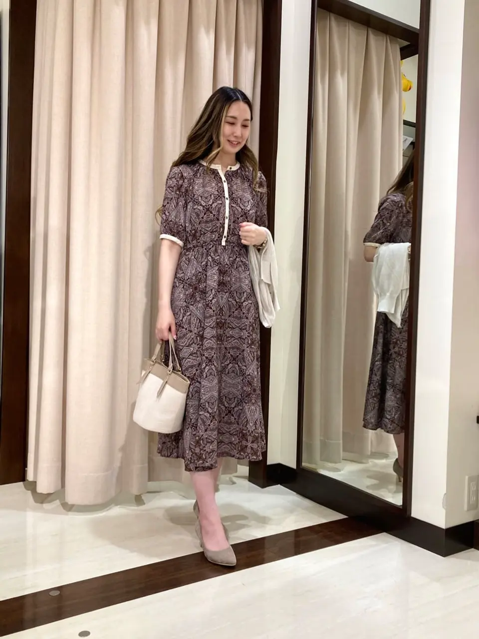 ANY SIS STAFF コーディネート画像