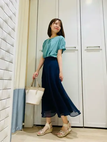 ANY SIS スタッフ コーディネート画像