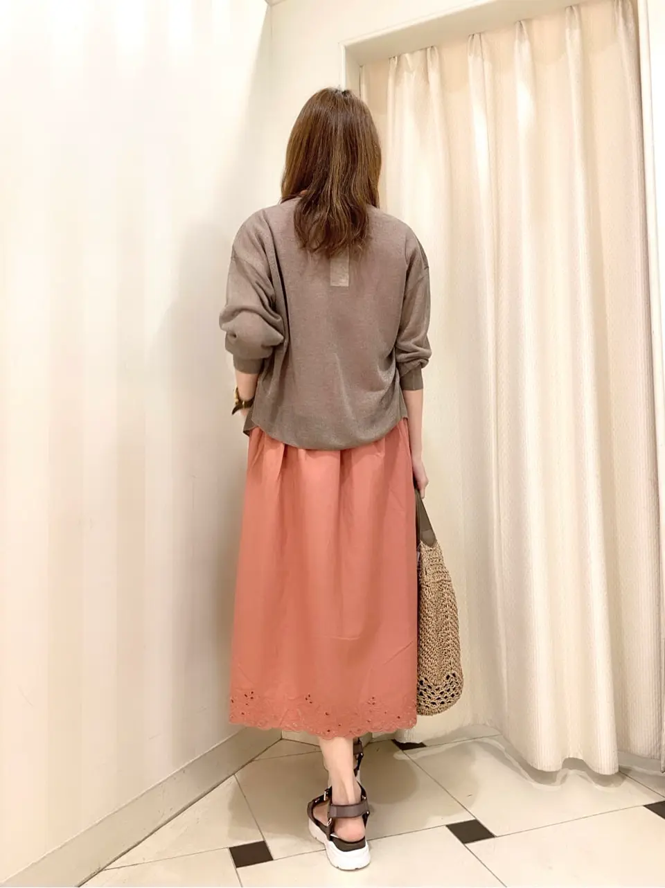 ANY SIS 金井 コーディネート画像