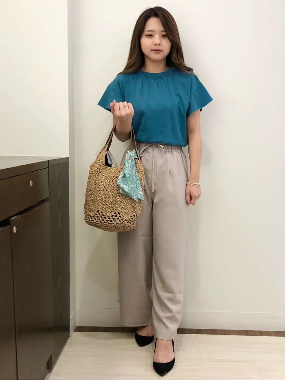 ANY SIS スタッフ コーディネート画像