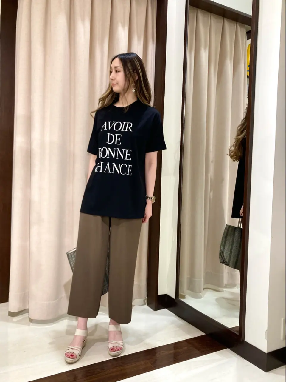 ANY SIS STAFF コーディネート画像